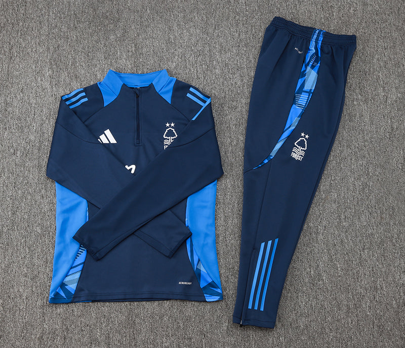 Chándal Nottingham Forest con camiseta