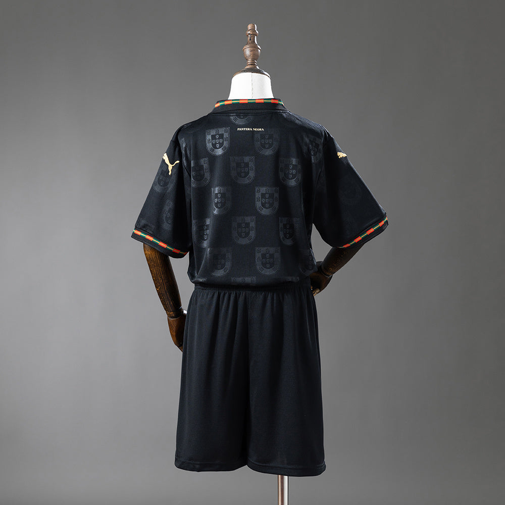 Kit Criança - Portugal "Pantera Negra" 2025/26