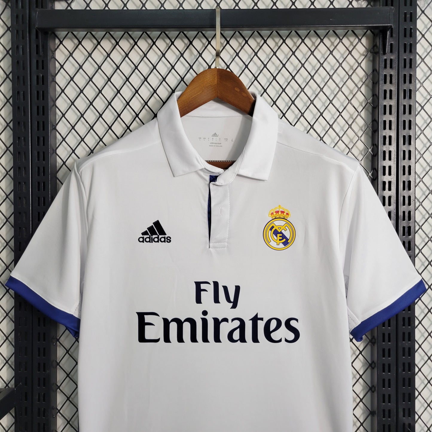 Camisola Retro Real Madrid - Principal 2016/17
