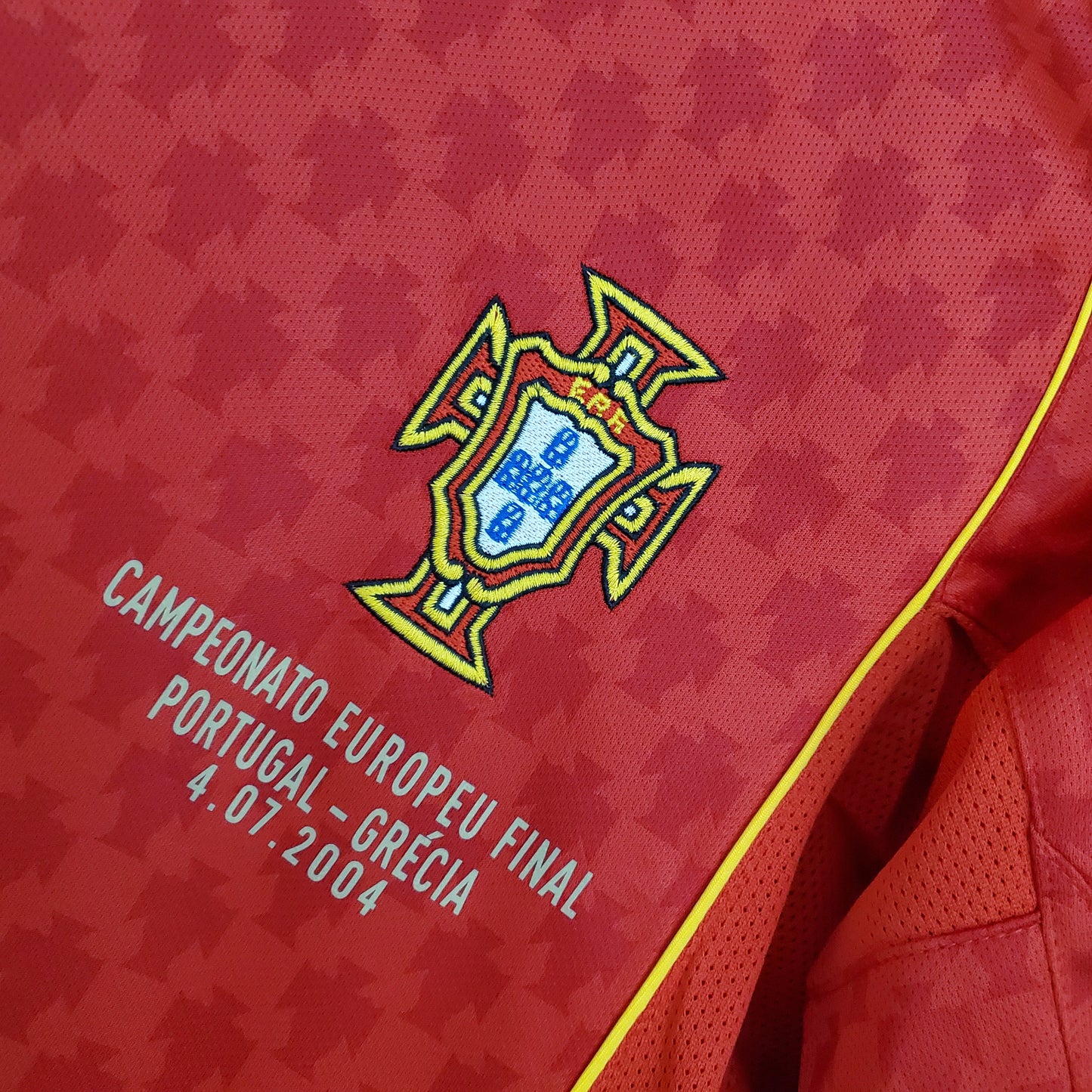 Camisola Retro Portugal - Principal 2004