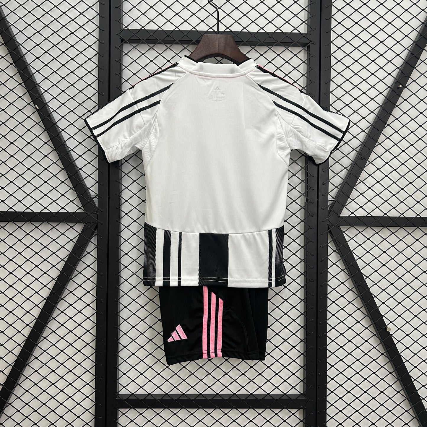 Kit Criança - Juventus Principal 2025/26