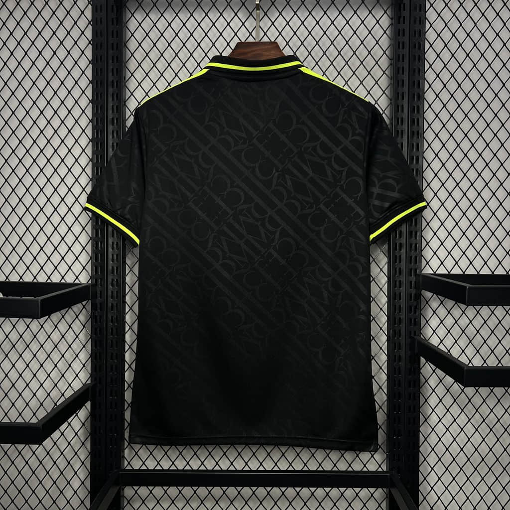 Camiseta Real Madrid Negra y Neón 2024/25