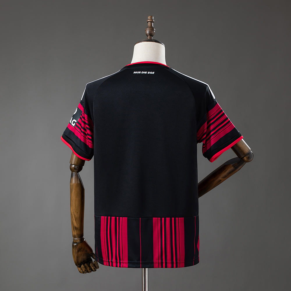 Camisola Eintracht Frankfurt - Principal 2026/2027