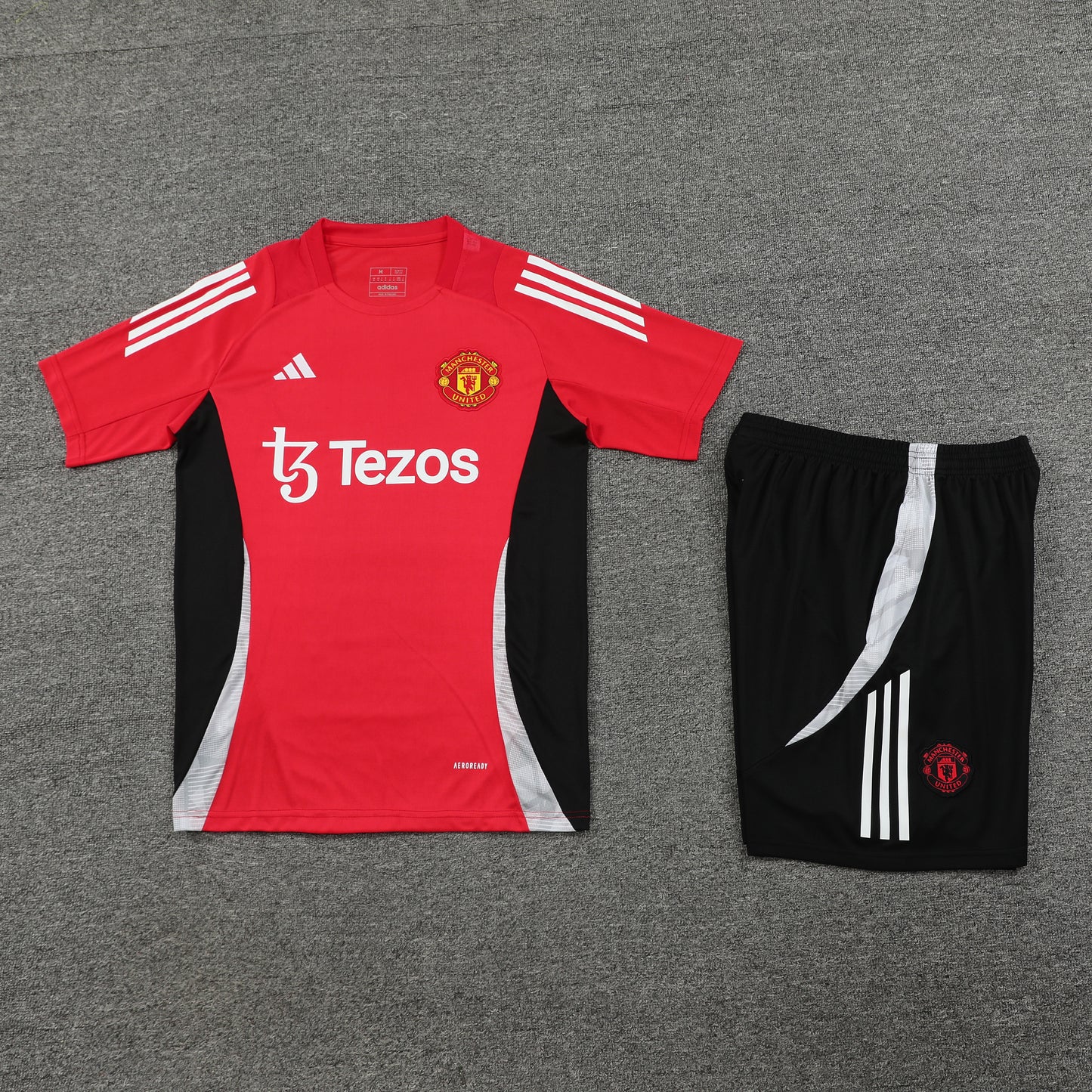 Kit de Treino - Adulto Manchester United 2024/25