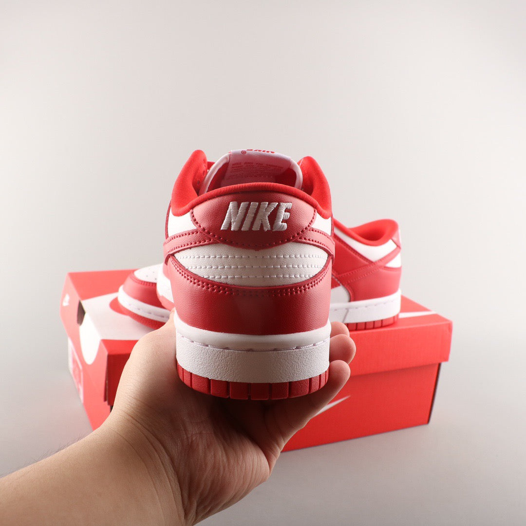 NIKE DUNK RED