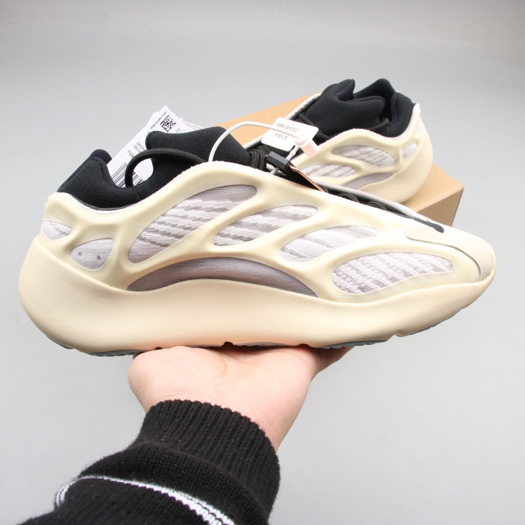 YEEZY 700 V3 WHITE