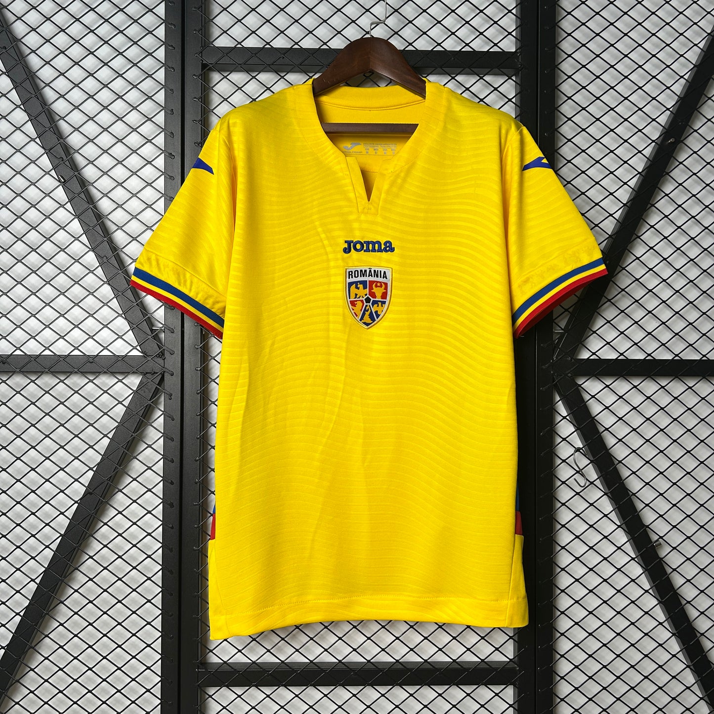 Camiseta Rumania - Primera 2024/25