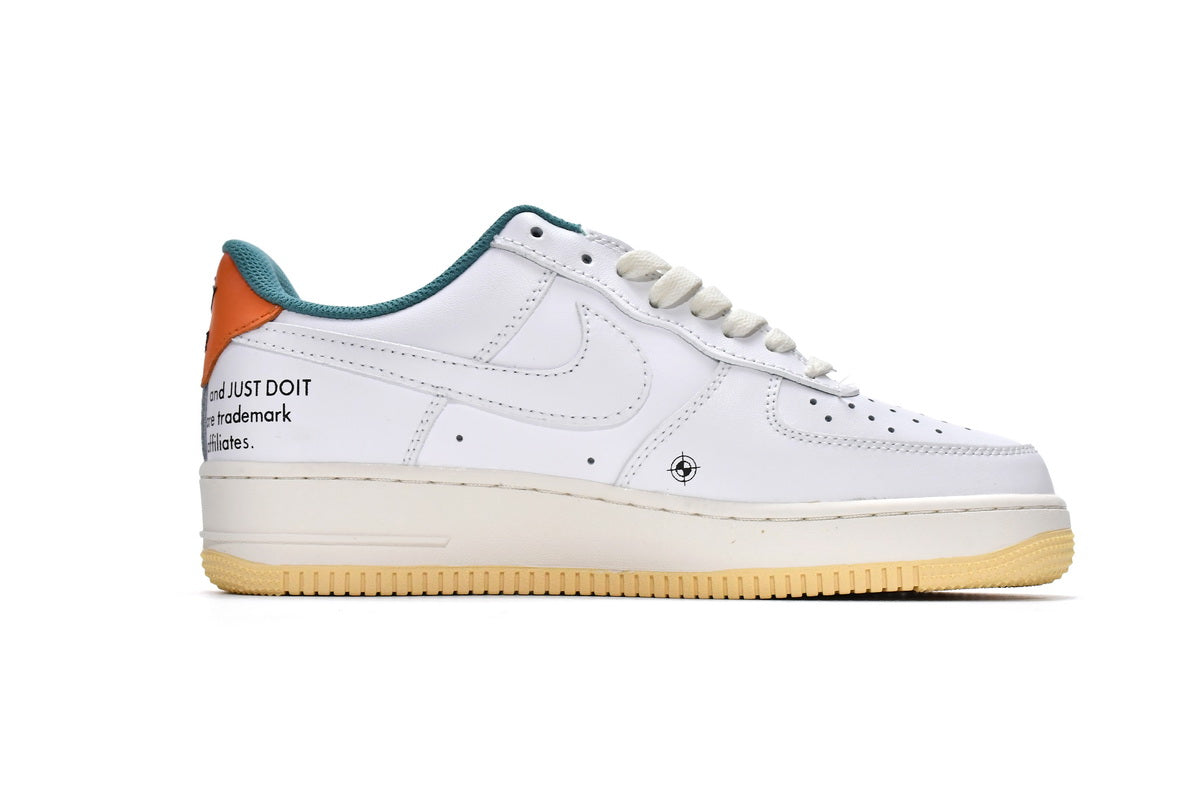 Nike Air Force 1‘07 LE Starfish