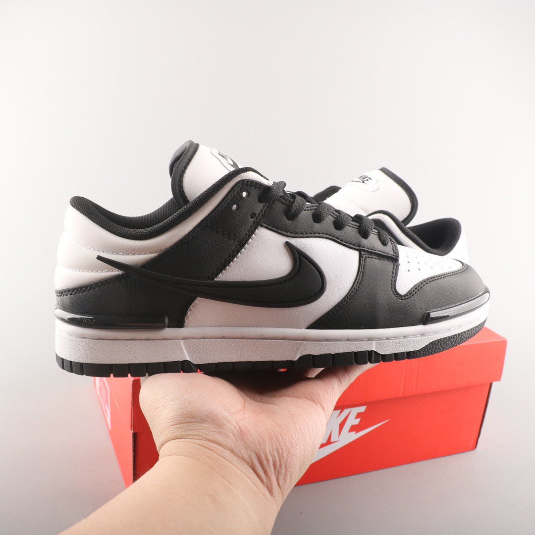 NIKE DUNK BLACK & WHITE