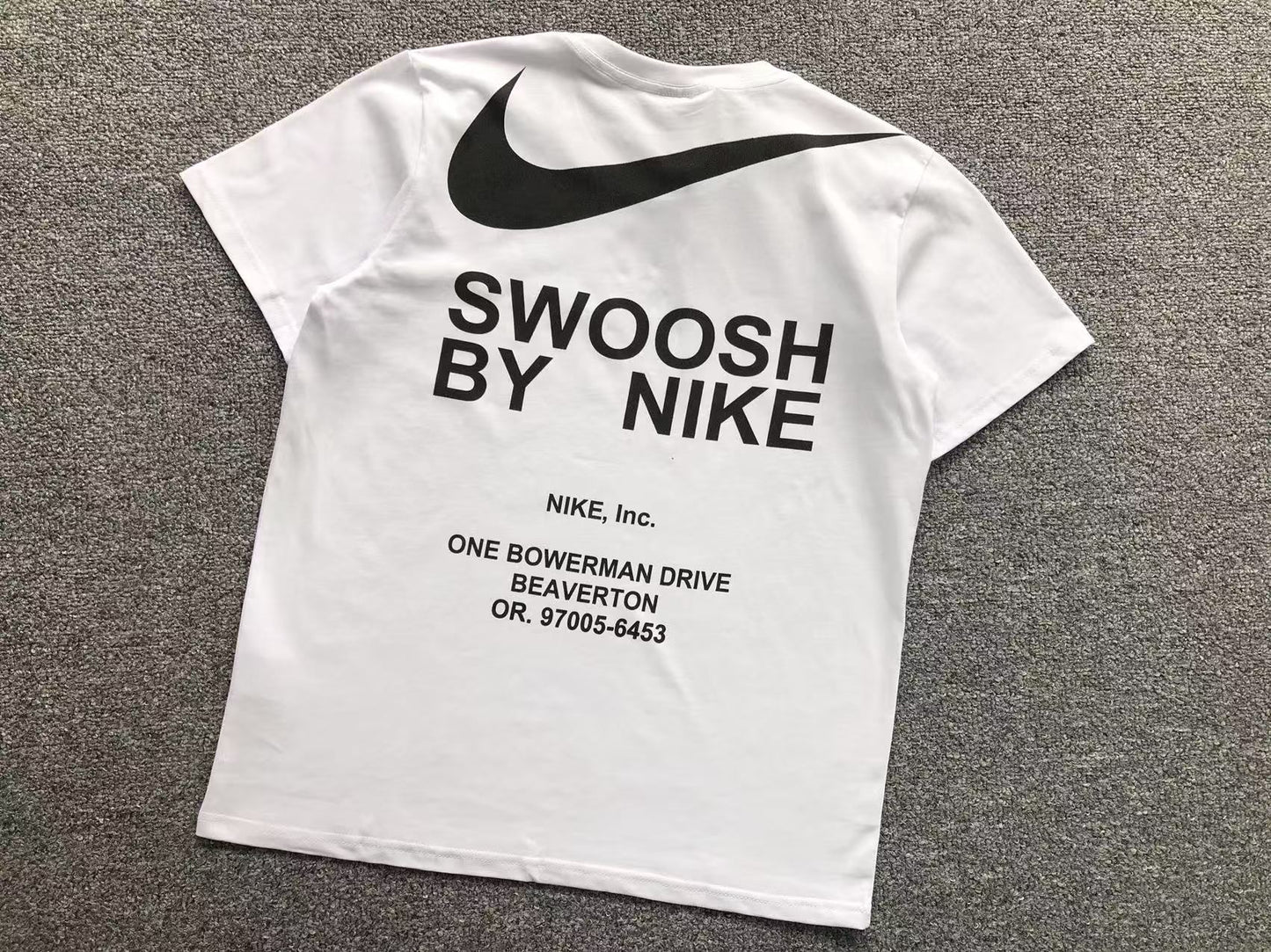 Tshirt Swoosh by Nike