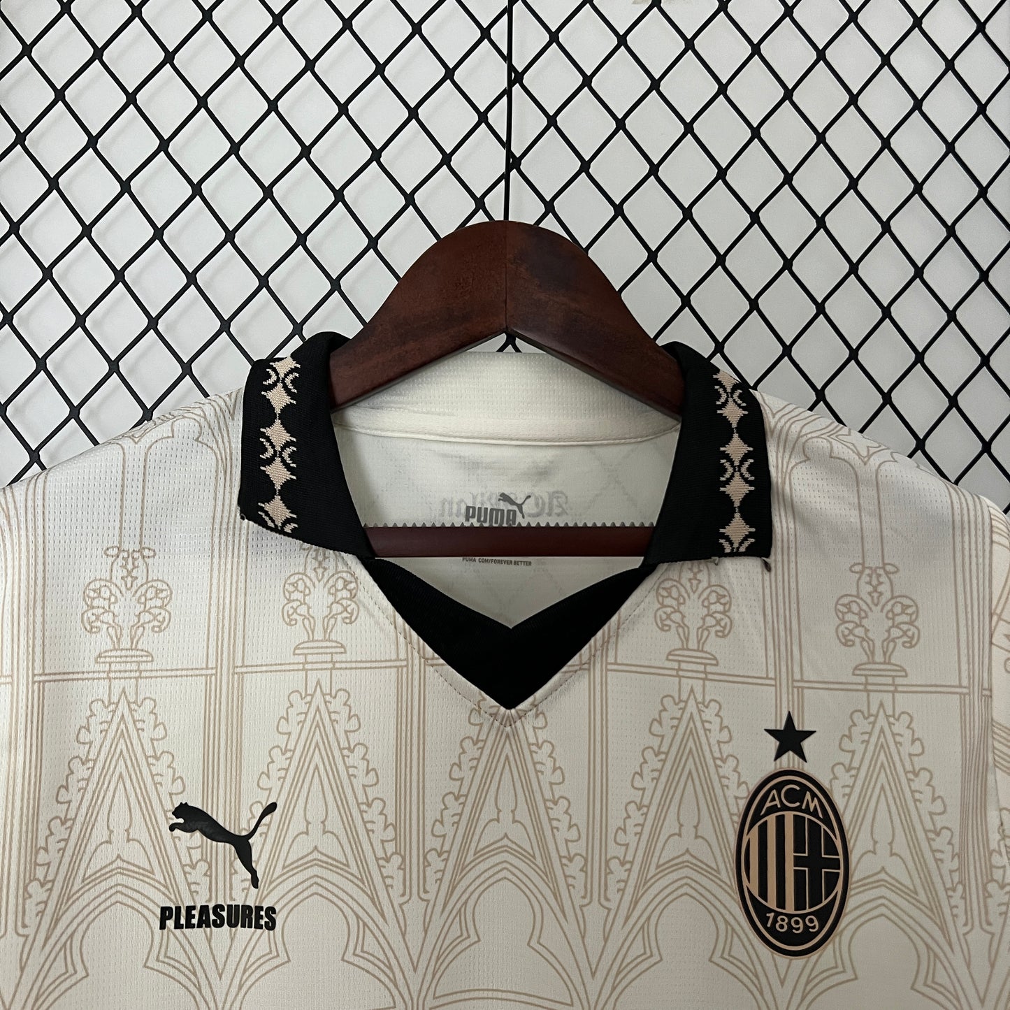 Camisola AC Milan X Pleasures Light Version