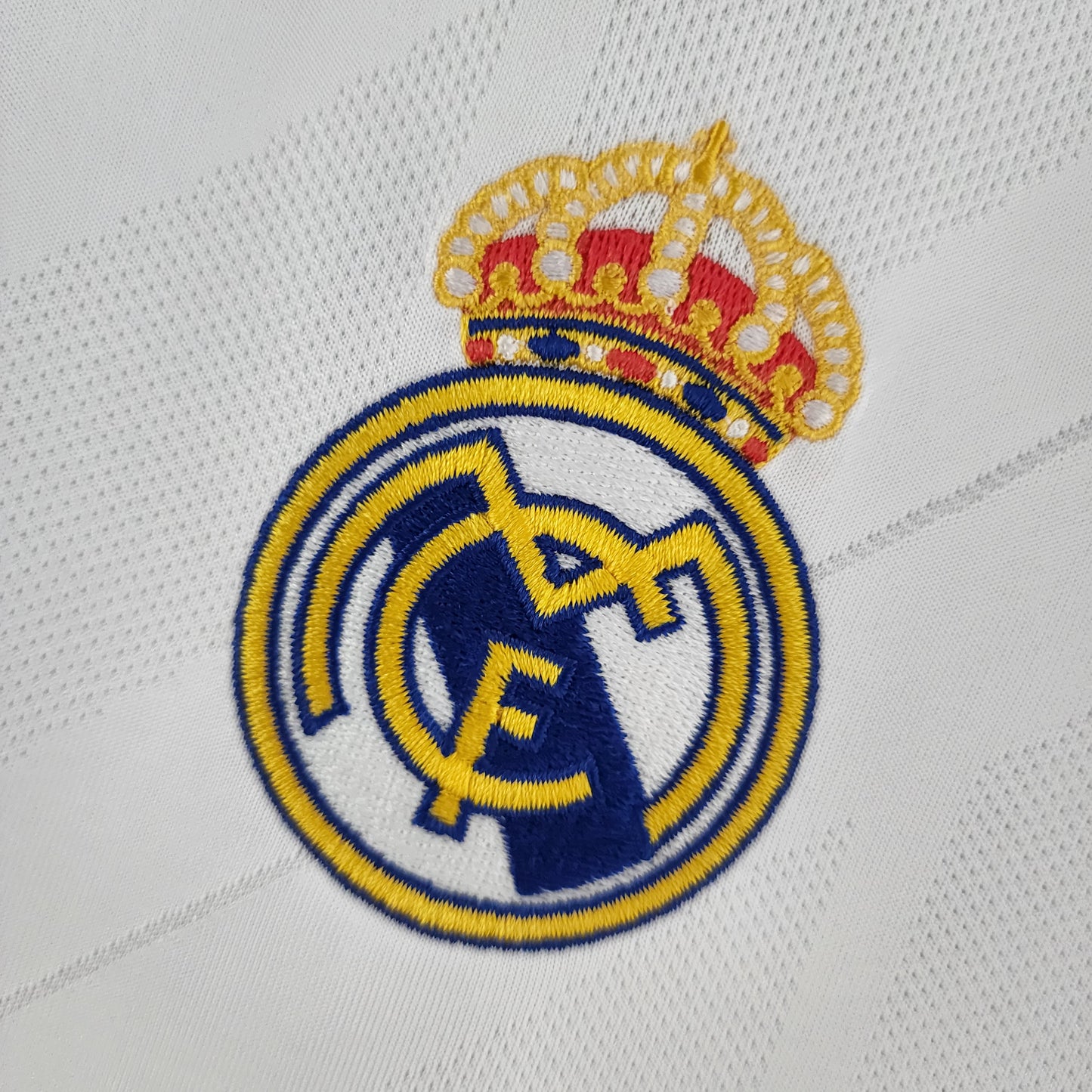 Camisola Retro Real Madrid - Home 2017/18