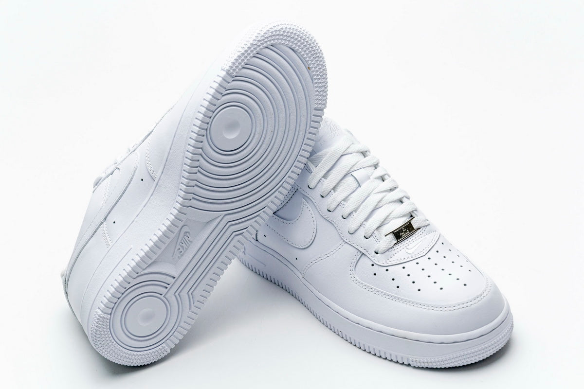 Nike Air Force 1 Supreme Low White