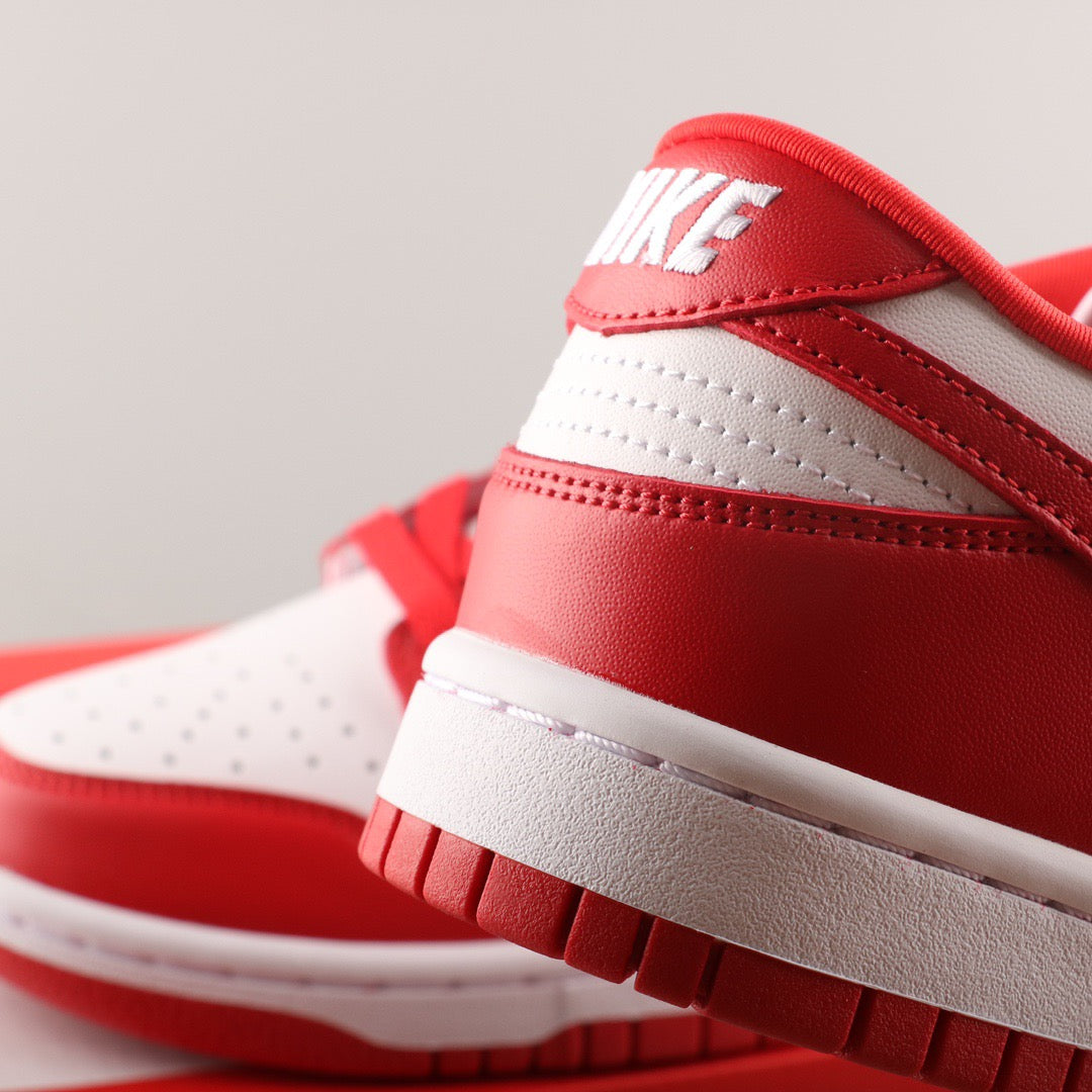 NIKE DUNK RED